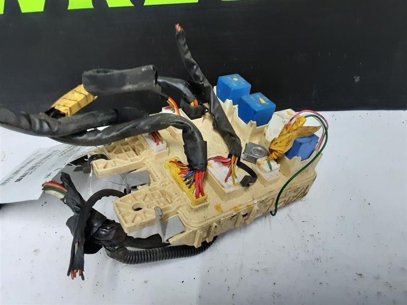 2003 HYUNDAI ELANTRA 01-03 (engine Compartment) Fuse Box Engine